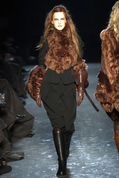 Look 27